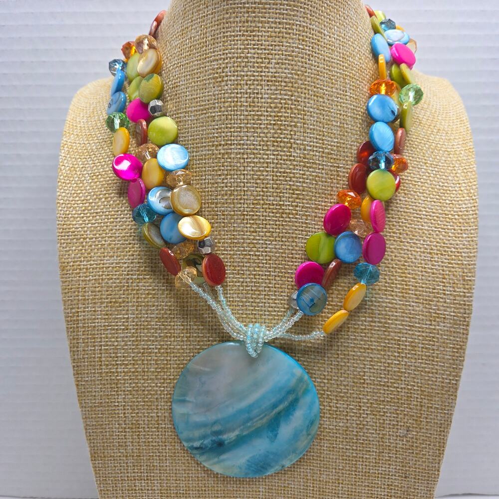 Stunning Vibrant Multi-Colored Dyed Mother Of Pearl Statement Necklace Jewelry